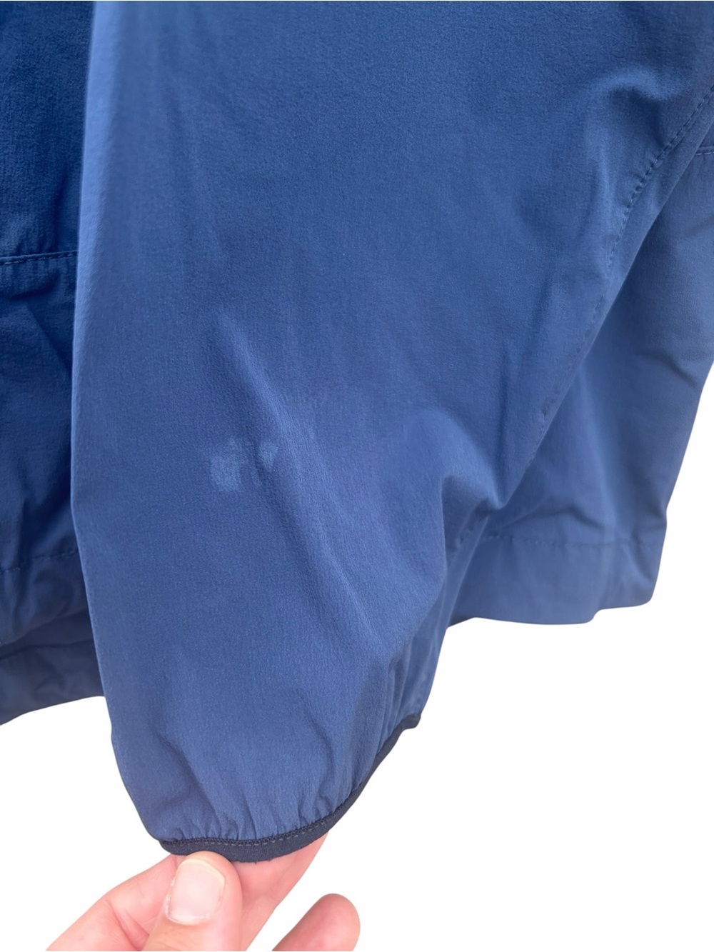 The North Face Men's Slate Blue Hooded Windbreaker - Picture 6 of 6